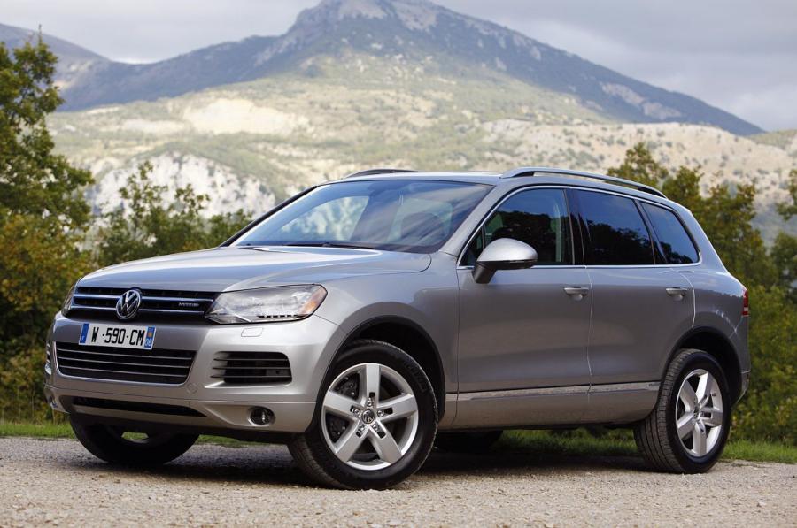  Volkswagen Touareg Hybrid 2011 года  (фото 36 из 49)